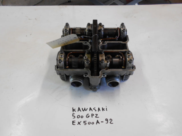 Culasse compléte KAWASAKI 500 GPZ EX500A - 92